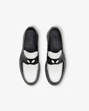 Load image into Gallery viewer, Wirdo Loafers | Unisex Loafers White | GCDS®
