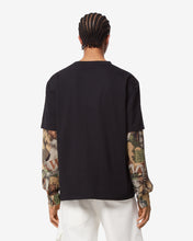 Load image into Gallery viewer, Gcds Hentai Loose T-shirt : Men T-shirts Black | GCDS Spring/Summer 2023
